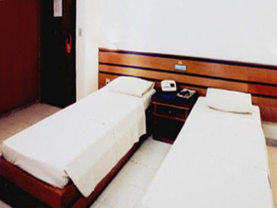 Oft Plaza Oeste Hotel