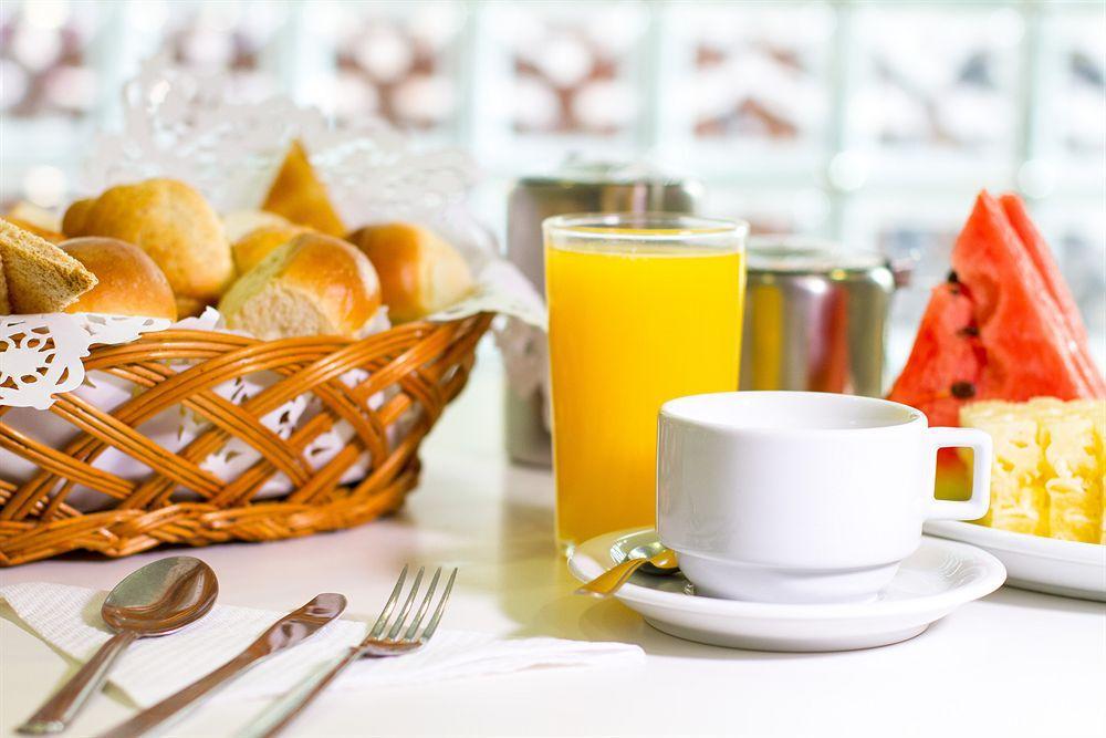 Oft Plaza Oeste Hotel 3*